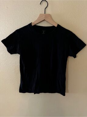 Basic youth tee
